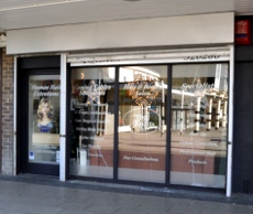 Exterior of Top Knotts hairdressers, Crawley