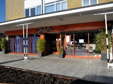 Exterior of Zari Indian restaurant, Ifield, Crawley